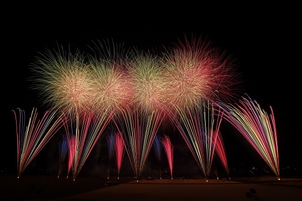 江戸川区花火大会の22年の日程は 花火大会常連が教えるおすすめスポット たくろぐ 江戸川区花火大会の22年の日程は 花火大会常連が教えるおすすめスポット たくろぐ